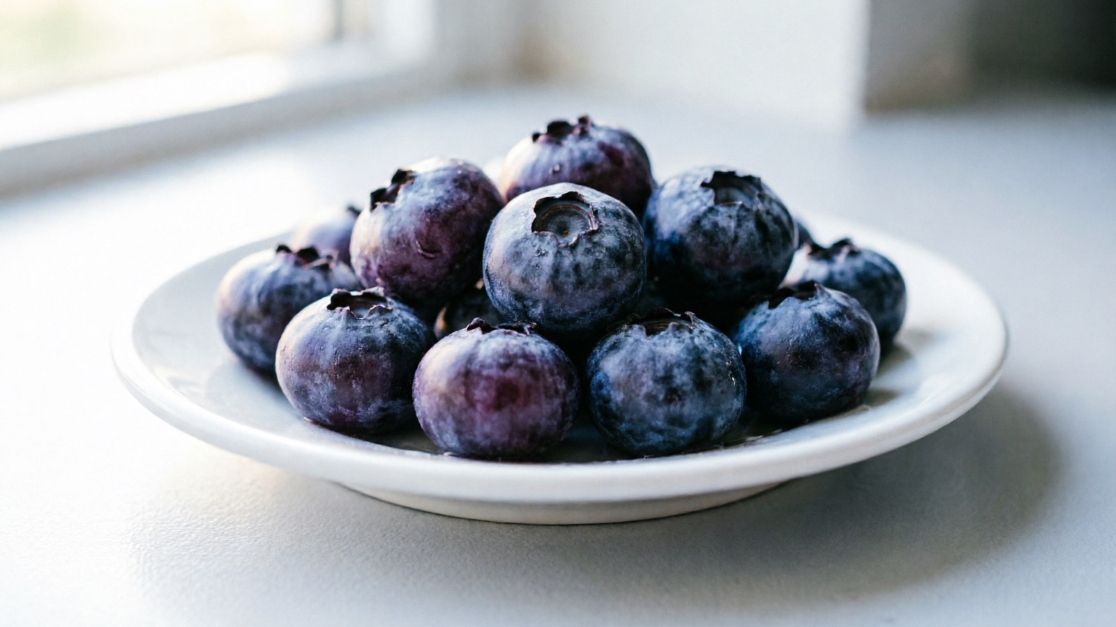 Can Hamsters Eat Blueberries? (Vet-Reviewed Safety
